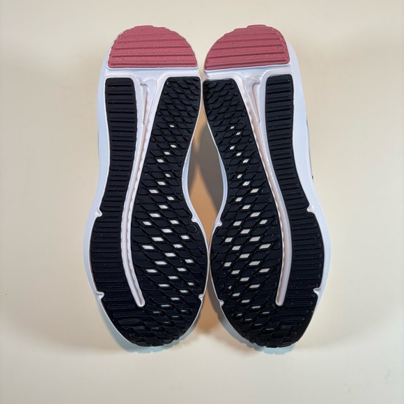 Nike White and Pink Athletic Shoes - Picture 6 of 7